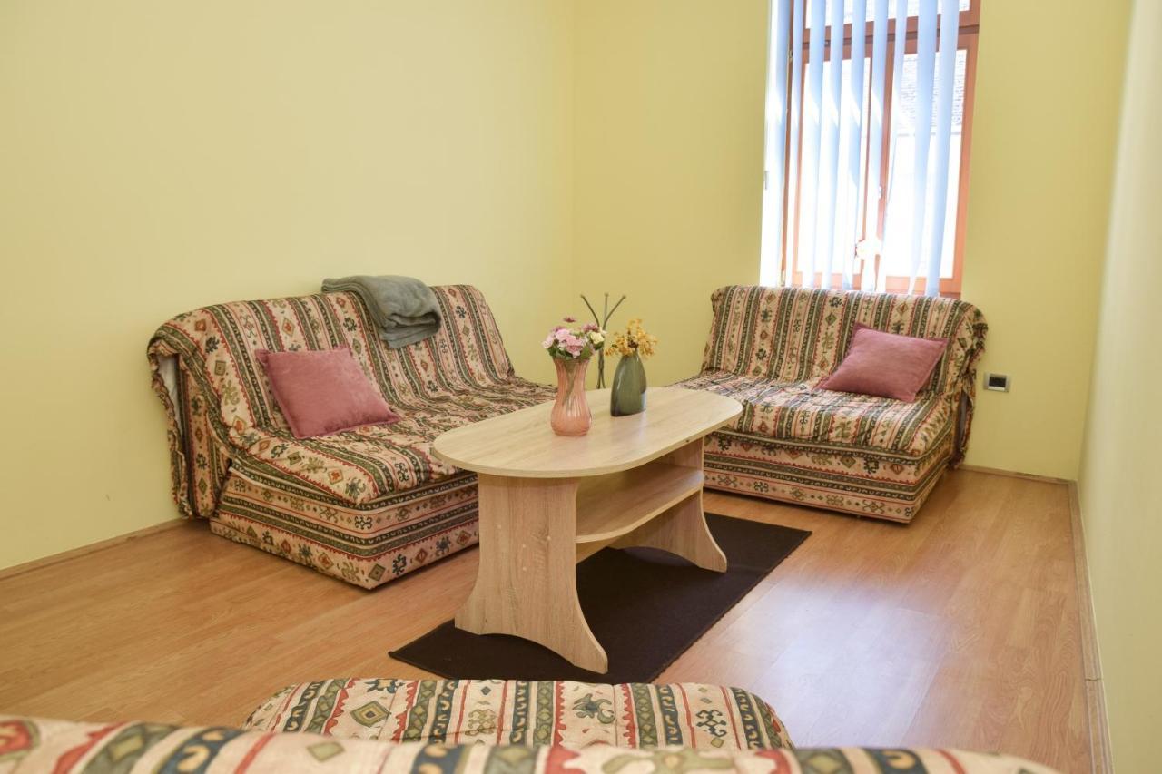 Apartman Vinkov'S Center 亚伊采 外观 照片
